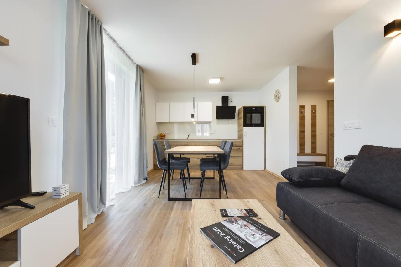 Chic Apartments With Finnish Sauna And Jacuzzi Kranjska Gora Buitenkant foto