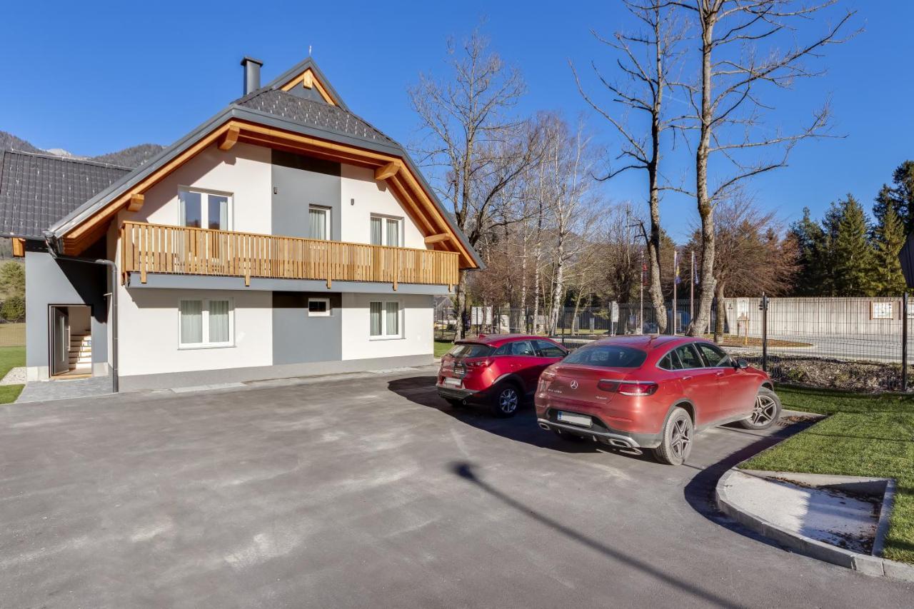 Chic Apartments With Finnish Sauna And Jacuzzi Kranjska Gora Buitenkant foto